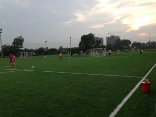 Sân Đền Lừ 2 - Hoàng Mai - Hà Nội