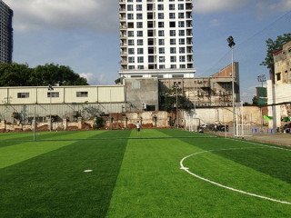 Sân bóng cỏ nhân tạo Royal City Hà Nội