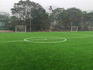 Sân bóng Tôn Thất Thuyết