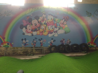 Thi công cỏ nhân tạo tại vườn thú Hà Nội