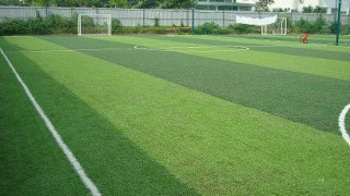 Chi phí đầu tư sân bóng cỏ nhân tạo