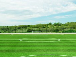 Thi công sân bóng cỏ nhân tạo trường THPT Nguyễn Du – Quảng Ninh