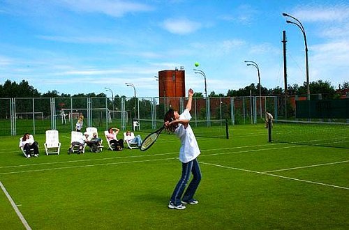 cỏ nhân tạo sân tennis